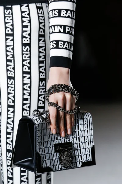 Look 53
